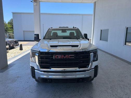Summit White 2025 GMC Sierra 2500 Pro