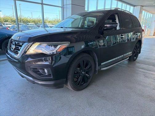 2017 Nissan Pathfinder Platinum