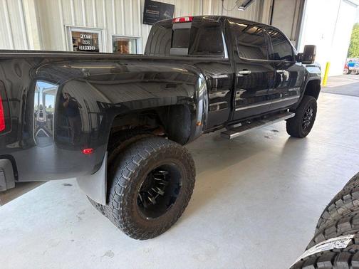 Black 2019 GMC Sierra 3500 Denali