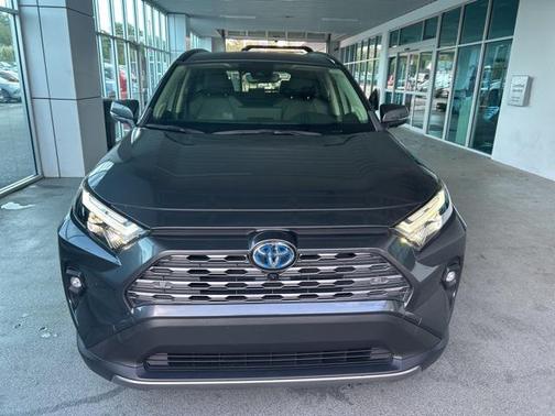 2024 Toyota RAV4 Hybrid SE