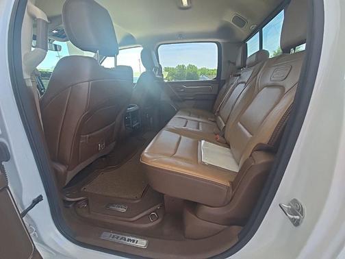 Ivory White Tri-Coat Pearlcoat 2020 RAM 1500 Longhorn