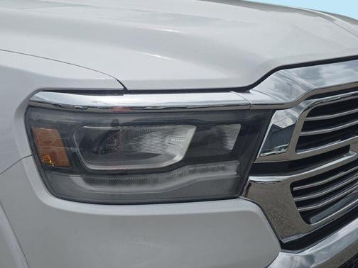Bright White Clearcoat 2022 RAM 1500 Laramie