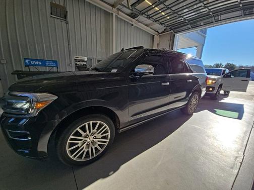 2022 Ford Expedition Max Platinum