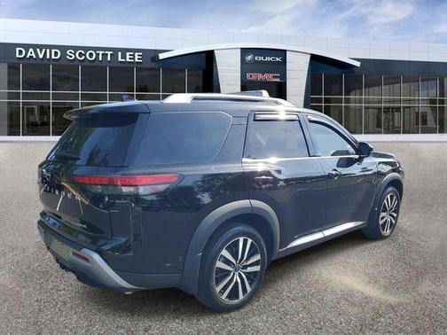 Super Black 2024 Nissan Pathfinder Platinum FWD