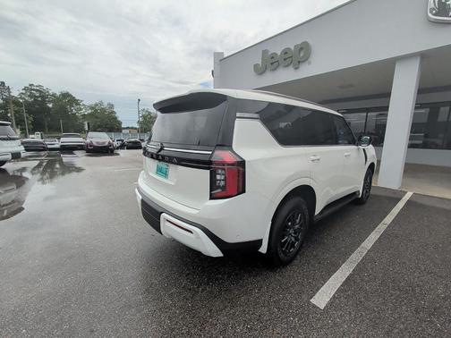 Aspen White Tricoat 2026 Nissan Armada SV