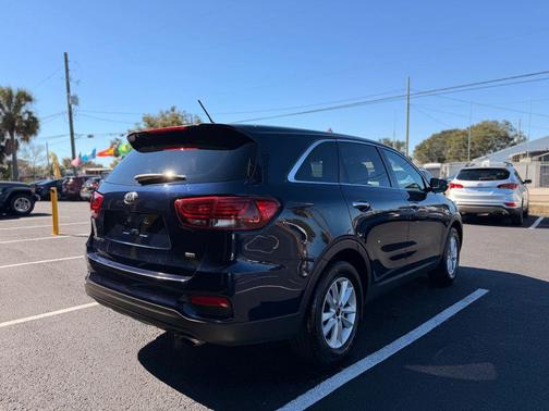 2020 Kia Sorento LX
