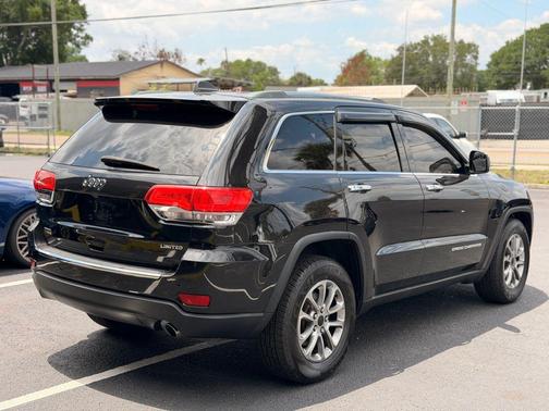 Brilliant Black Crystal Pearlcoat 2015 Jeep Grand Cherokee Limited