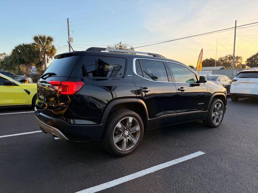 2017 GMC Acadia SLT-2