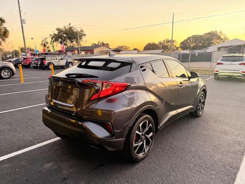2020 Toyota C-HR XLE