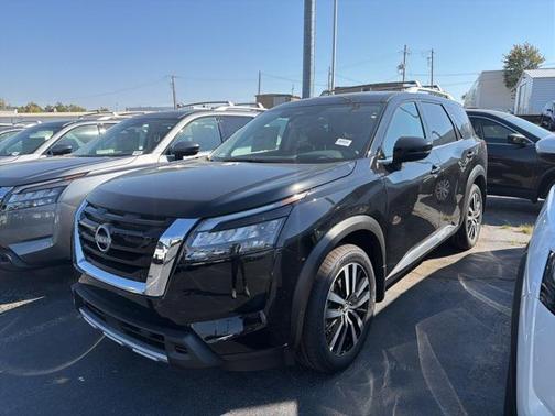 2025 Nissan Pathfinder Platinum 4WD