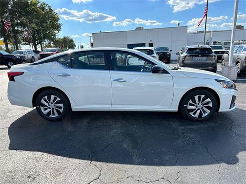2025 Nissan Altima S FWD