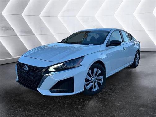 2025 Nissan Altima S FWD