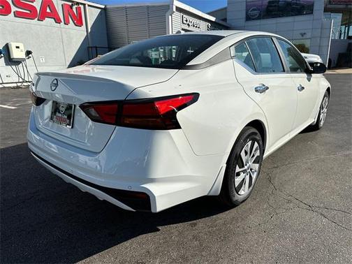 2025 Nissan Altima S FWD
