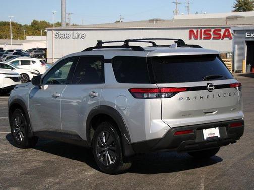2025 Nissan Pathfinder SV 4WD