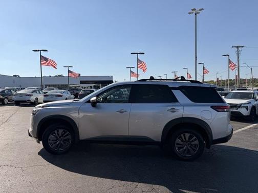 2025 Nissan Pathfinder SV 4WD