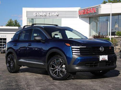 Deep Blue Pearl/Gun Metallic 2025 Nissan Kicks SR