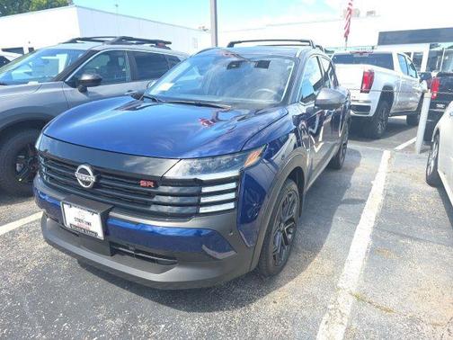 Deep Blue Pearl/Gun Metallic 2025 Nissan Kicks SR