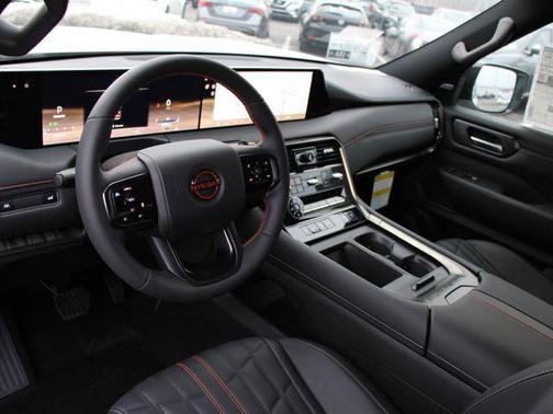 Aspen White Tricoat/Super Black 2026 Nissan Armada PRO-4X
