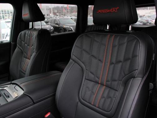 Aspen White Tricoat/Super Black 2026 Nissan Armada PRO-4X
