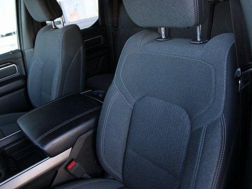 Granite Crystal Metallic Clearcoat 2020 RAM 1500 Big Horn/Lone Star