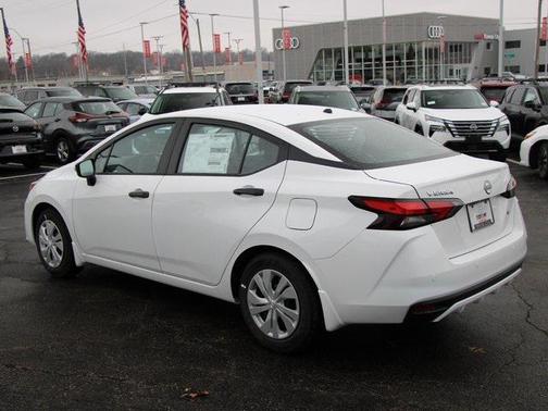 2025 Nissan Versa 1.6 S