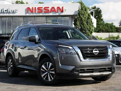 2024 Nissan Pathfinder SL 4WD