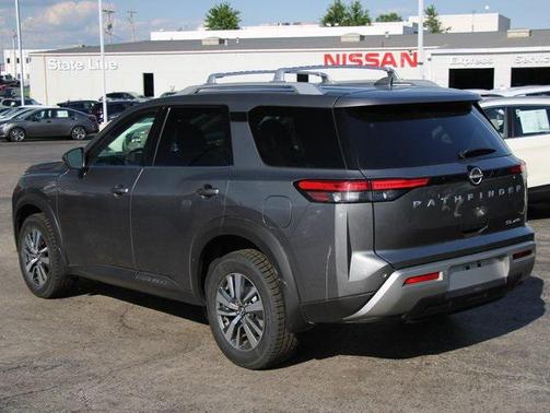 2024 Nissan Pathfinder SL 4WD