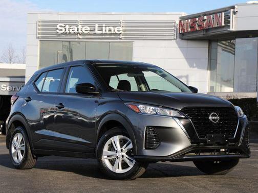Gun Metallic 2025 Nissan Kicks S