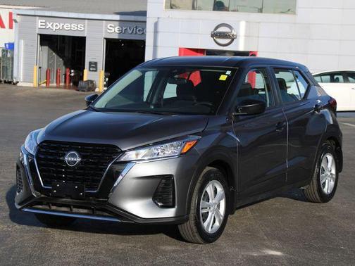 Gun Metallic 2025 Nissan Kicks S