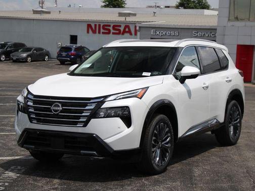 Everest White Pearl Tricoat 2026 Nissan Rogue Platinum