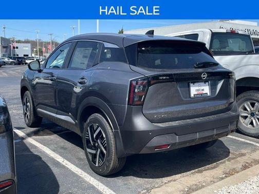 Gun Metallic 2026 Nissan Kicks SV