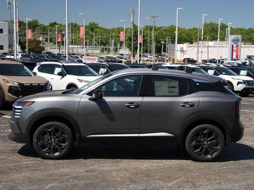 Gun Metallic 2026 Nissan Kicks SR
