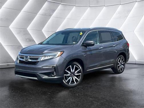 2022 Honda Pilot Touring 8-Passenger