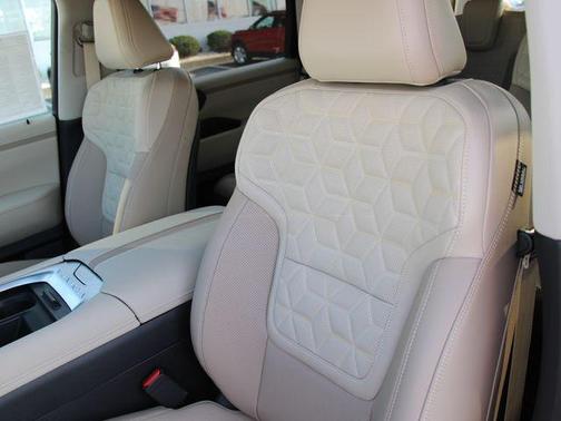 Alpine Metallic 2026 Nissan Armada Platinum Reserve