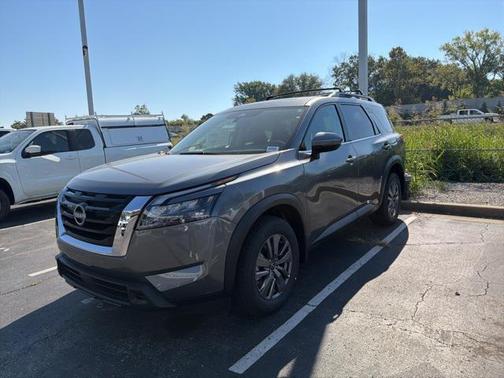 2025 Nissan Pathfinder SV 4WD