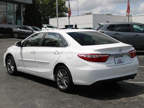 2016 Toyota Camry SE