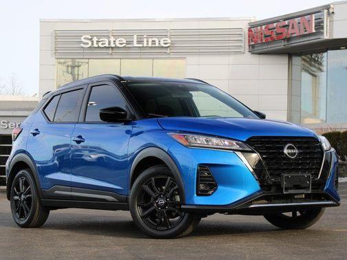 Electric Blue Metallic/Super Black 2024 Nissan Kicks SR