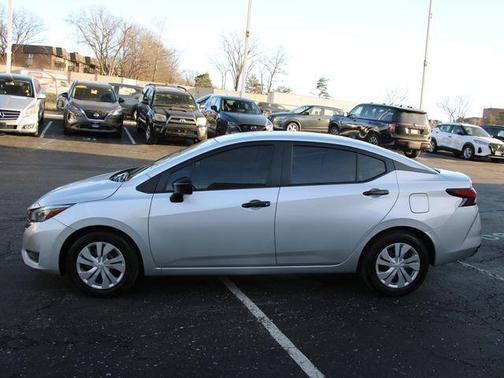 Brilliant Silver Metallic 2025 Nissan Versa 1.6 S