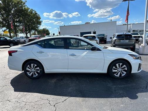 2025 Nissan Altima S FWD
