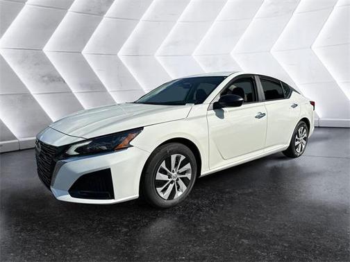 2025 Nissan Altima S FWD