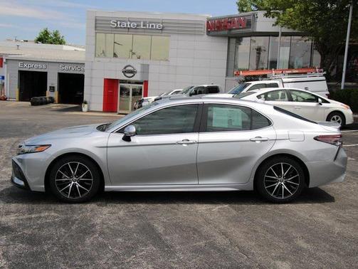 2022 Toyota Camry SE