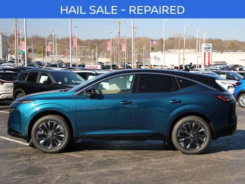 Aurora Blue Pearl Metallic/Super Black 2026 Nissan Murano Platinum