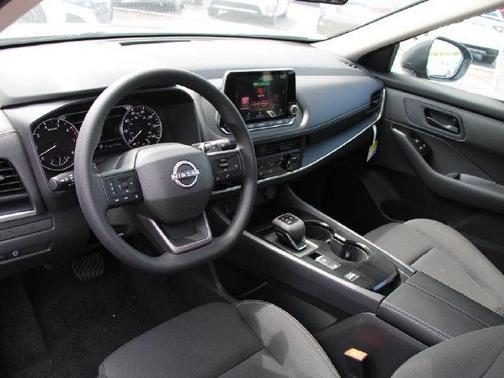 Gun Metallic 2027 Nissan Rogue S
