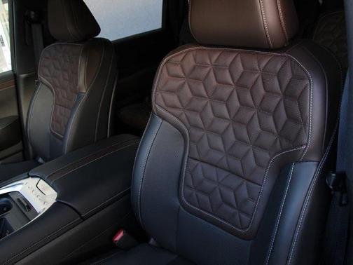 2025 Nissan Armada Platinum Reserve 4WD