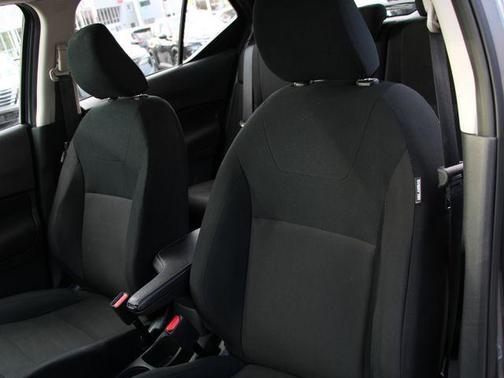 Gun Metallic 2025 Nissan Kicks S