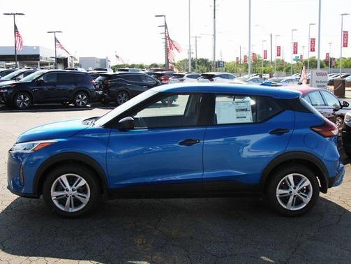 2025 Nissan Kicks S