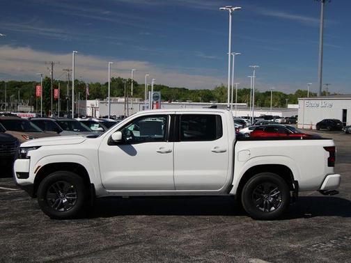 Glacier White 2026 Nissan Frontier SV