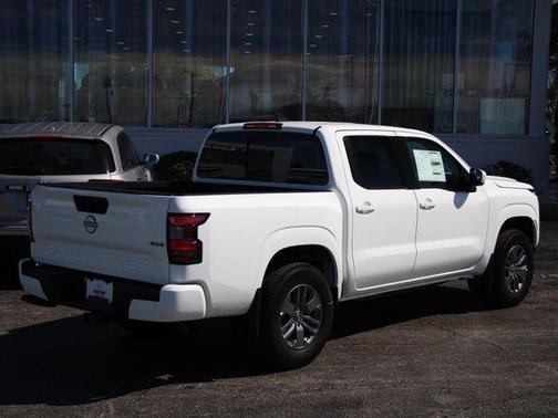 Glacier White 2026 Nissan Frontier SV