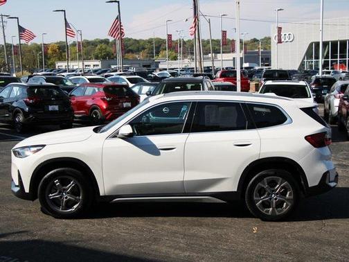 2025 BMW X1 xDrive28i