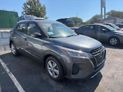 2025 Nissan Kicks S